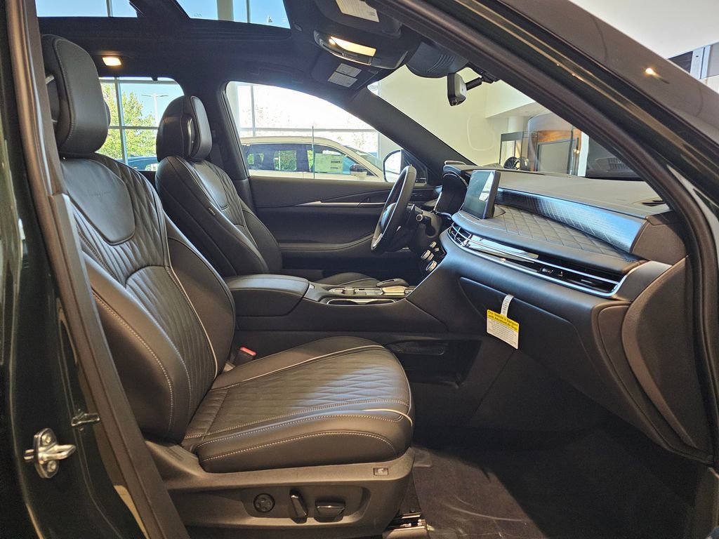 New 2026 INFINITI QX60 Autograph w/ Dark Cargo Package image 10