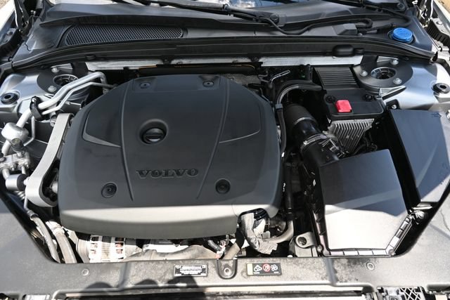 Used 2020 Volvo V60 T5 Cross Country AWD/4WD image 15
