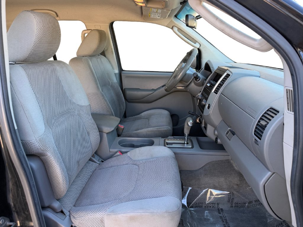 Used 2010 Nissan Frontier SE RWD image 16