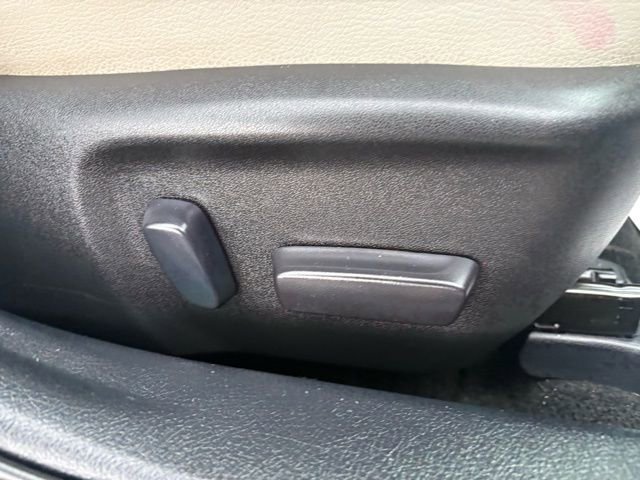 Used 2018 Toyota Avalon XLE Premium image 29