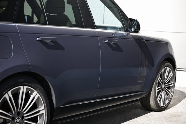 New 2025 Land Rover Range Rover SE image 15