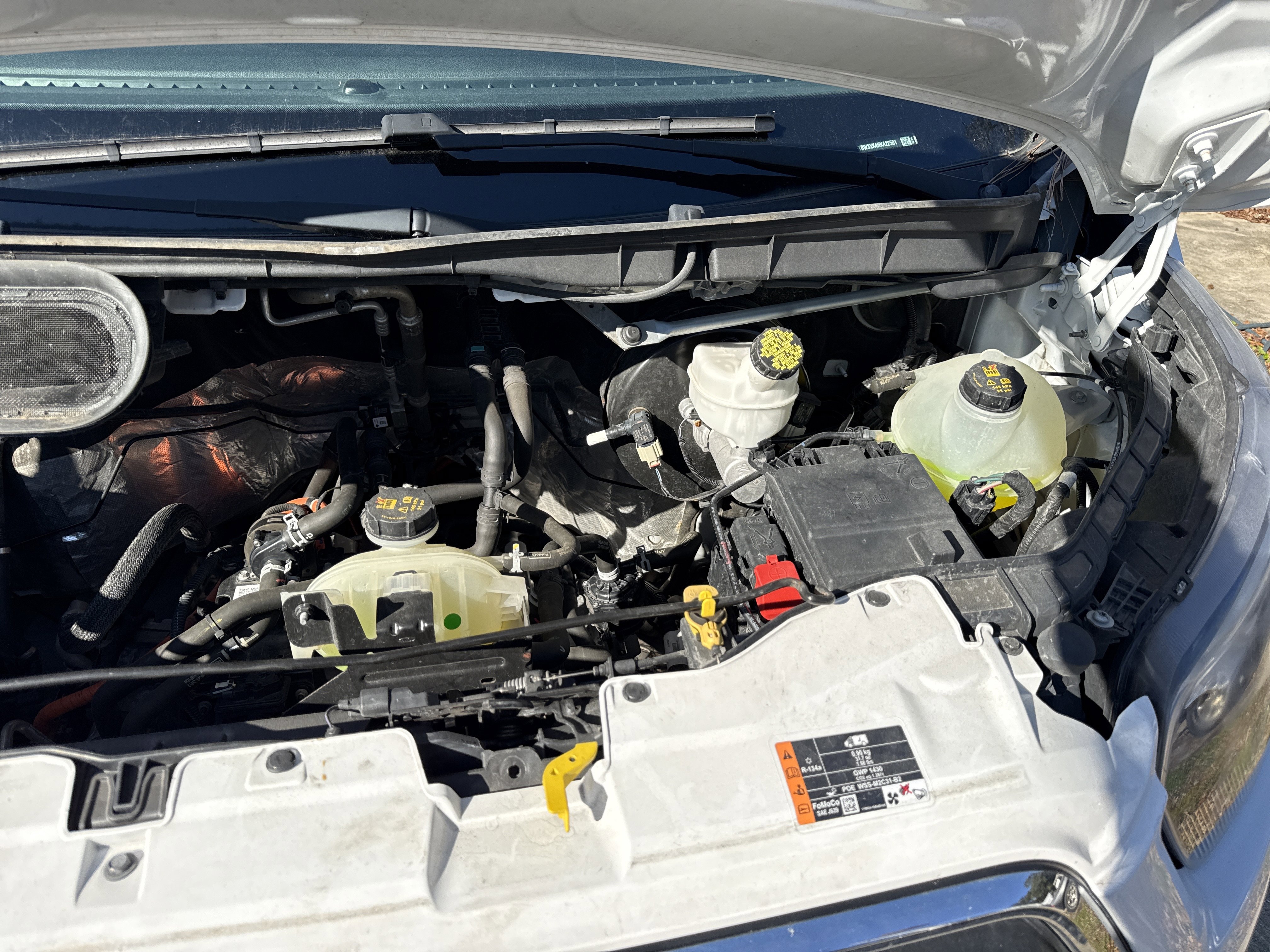 Used 2022 Ford E-Transit 148 High Roof Extended image 40