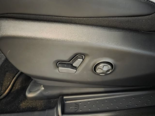New 2027 Chrysler Pacifica Limited w/ S Appearance Package FWD image 4