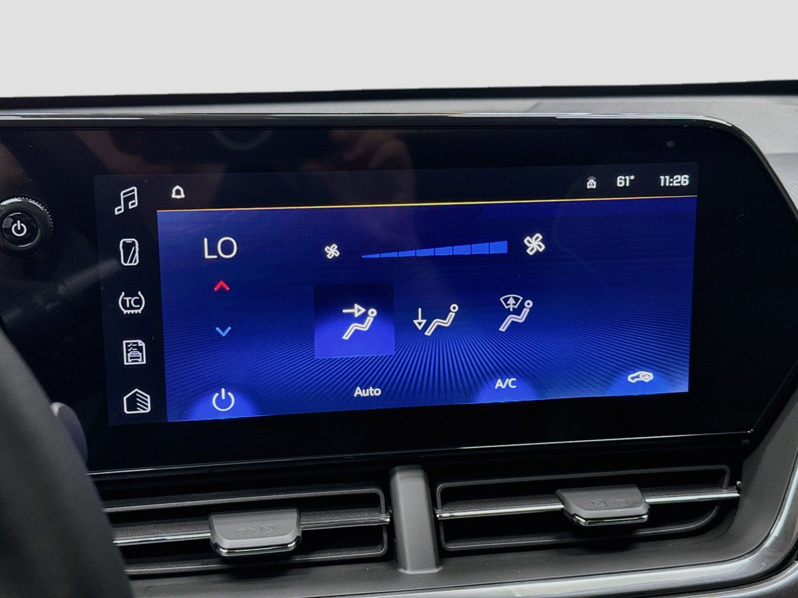 New 2026 Chevrolet Trax ACTIV w/ Sunroof Package FWD image 19