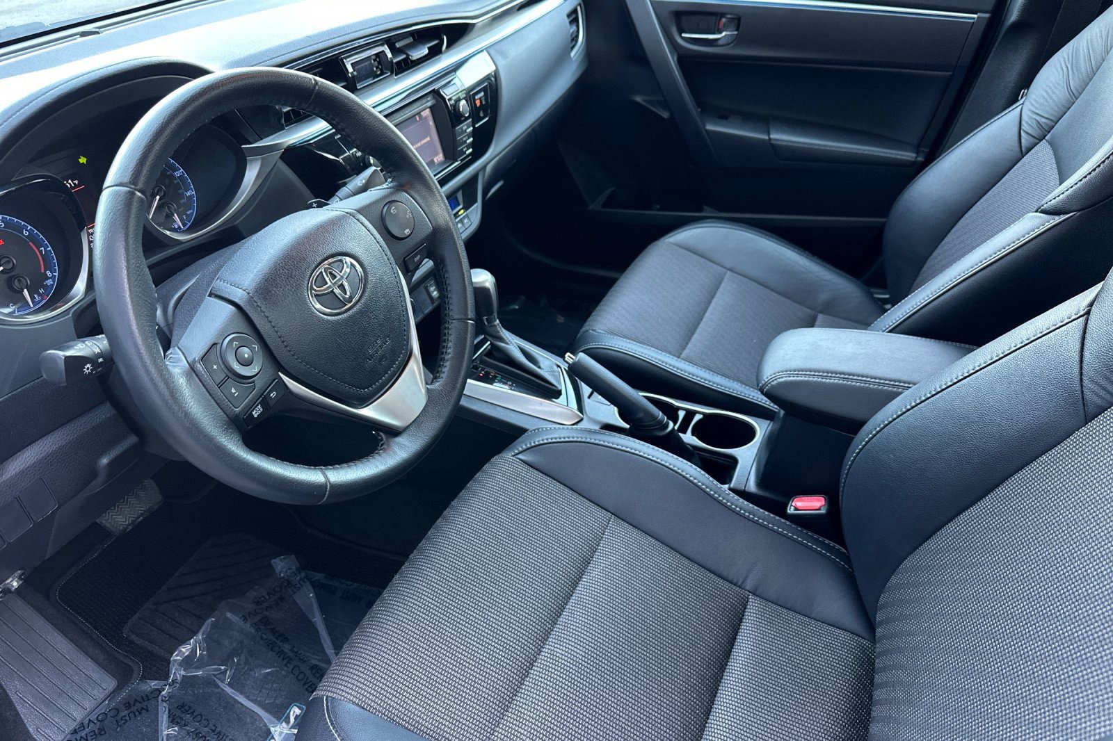Used 2014 Toyota Corolla S image 11