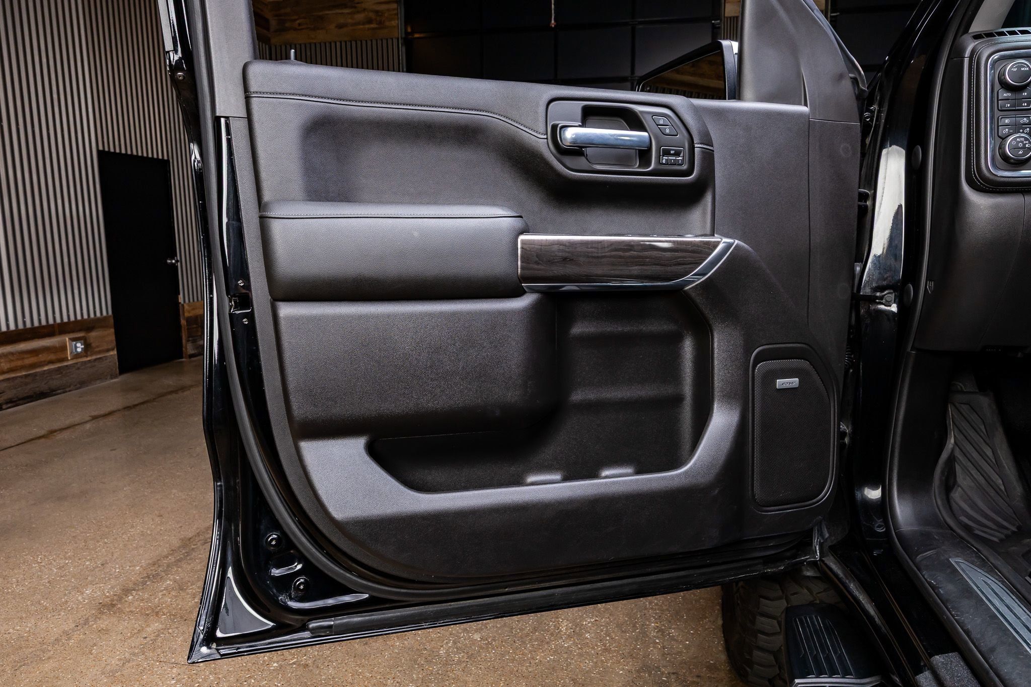 Used 2021 Chevrolet Silverado 1500 LTZ w/ Technology Package image 36