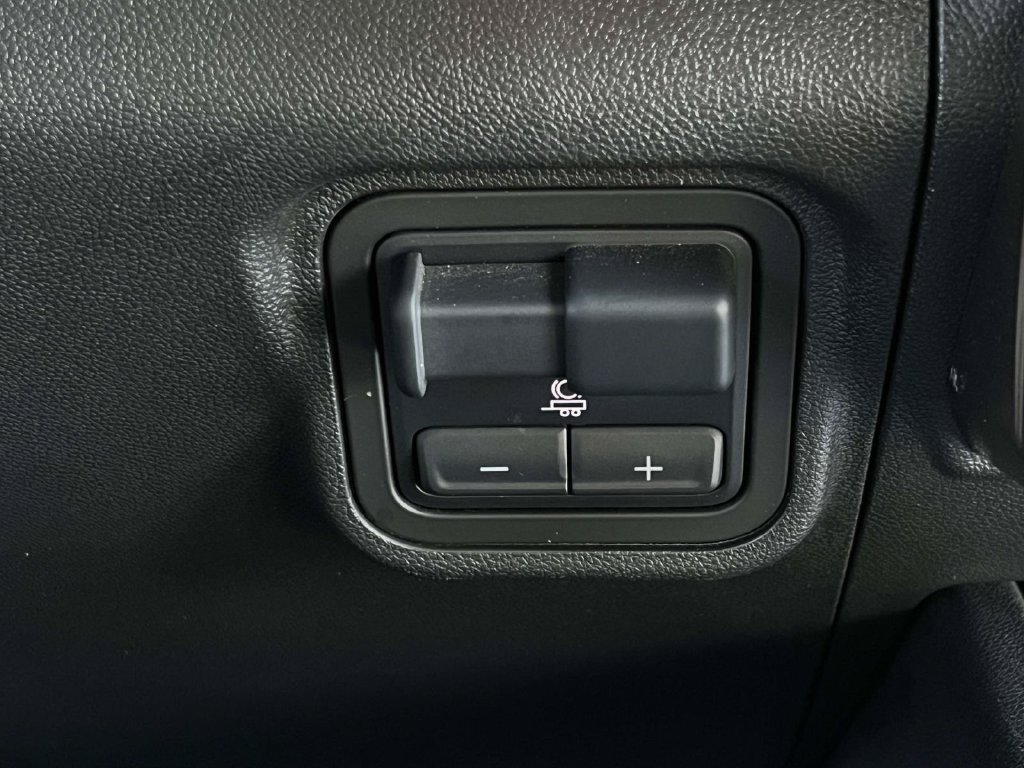 Used 2025 GMC Hummer EV 2X AWD/4WD image 27
