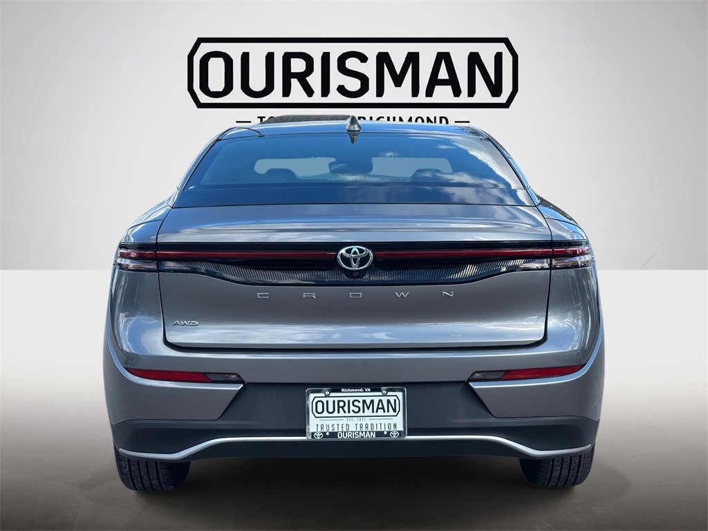 Used 2023 Toyota Crown XLE image 20