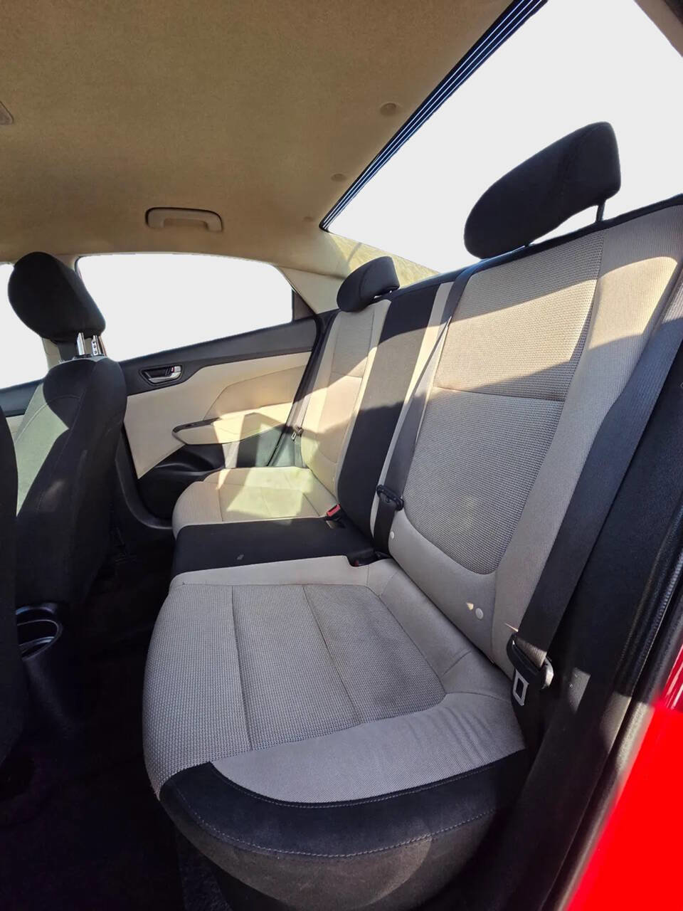 Used 2018 Hyundai Accent SE FWD image 13