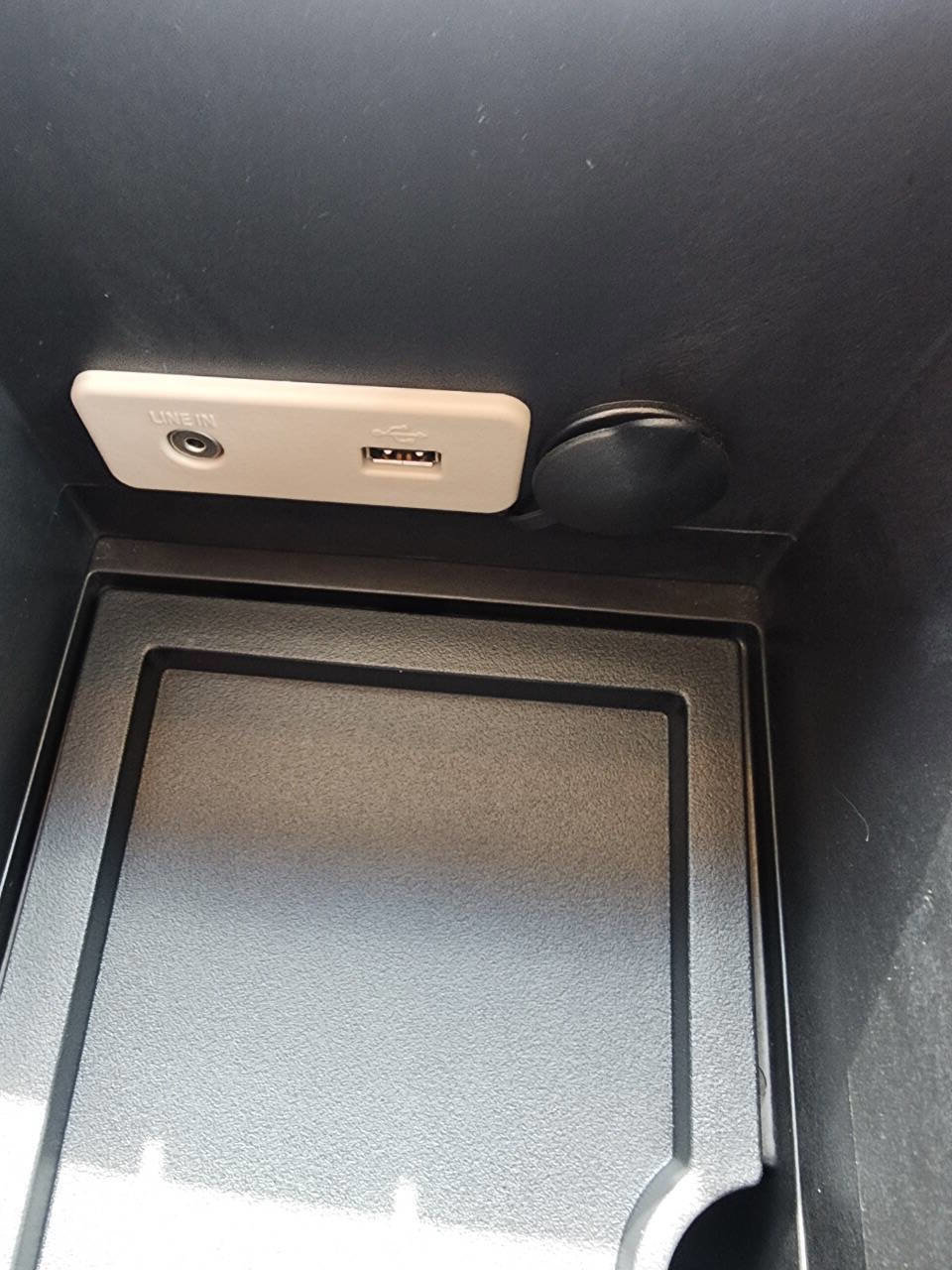 Used 2010 Ford Edge Limited image 23