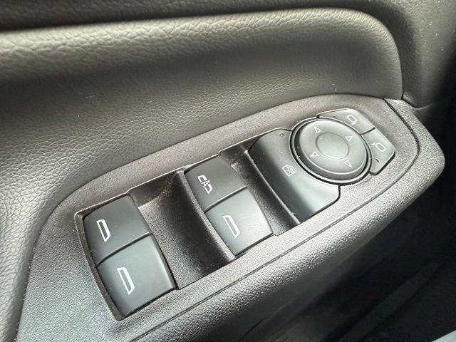 Used 2020 Chevrolet Equinox LT w/ Driver Convenience Package FWD image 24