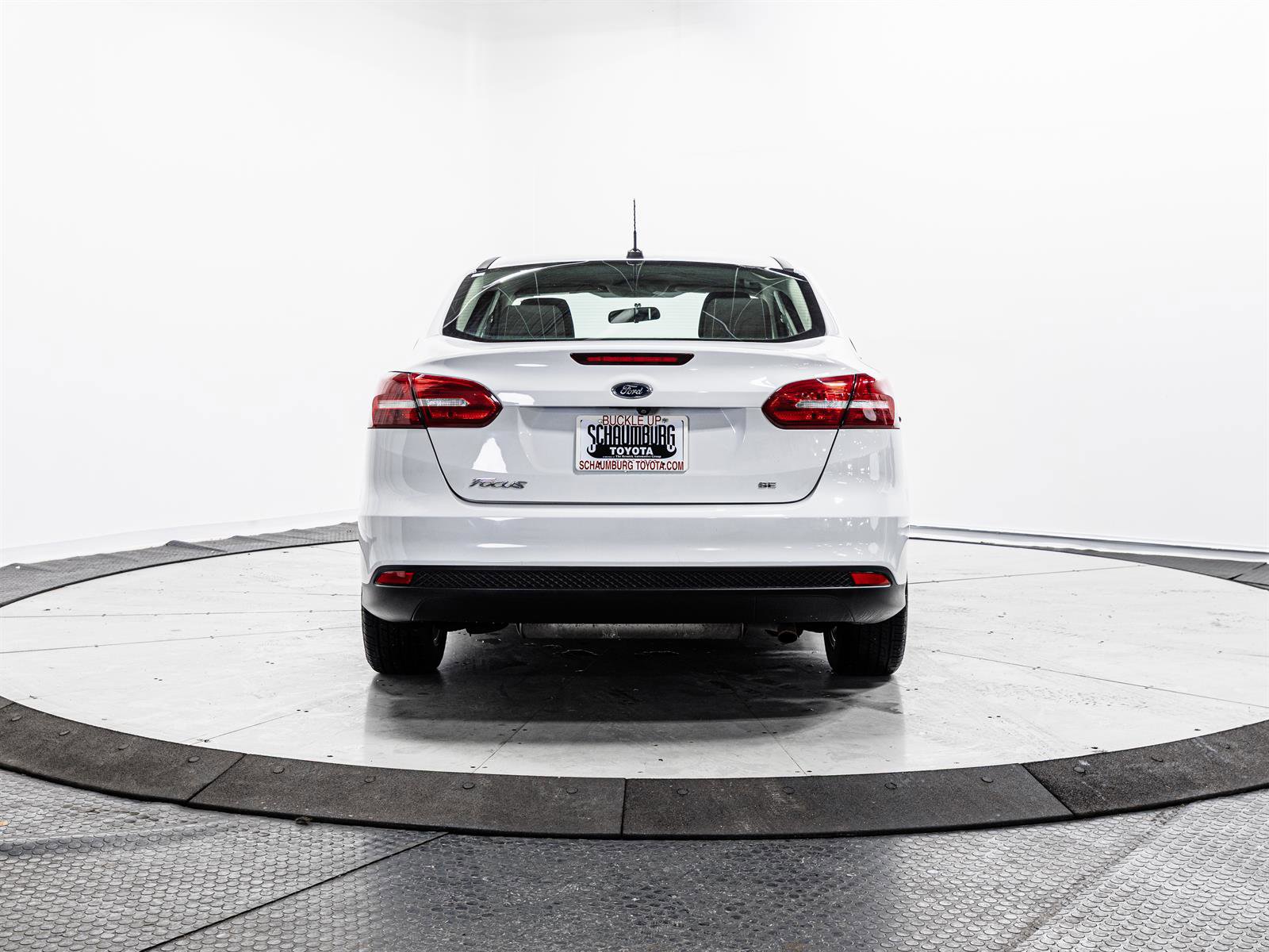 Used 2018 Ford Focus SE w/ Cold Weather Package image 8