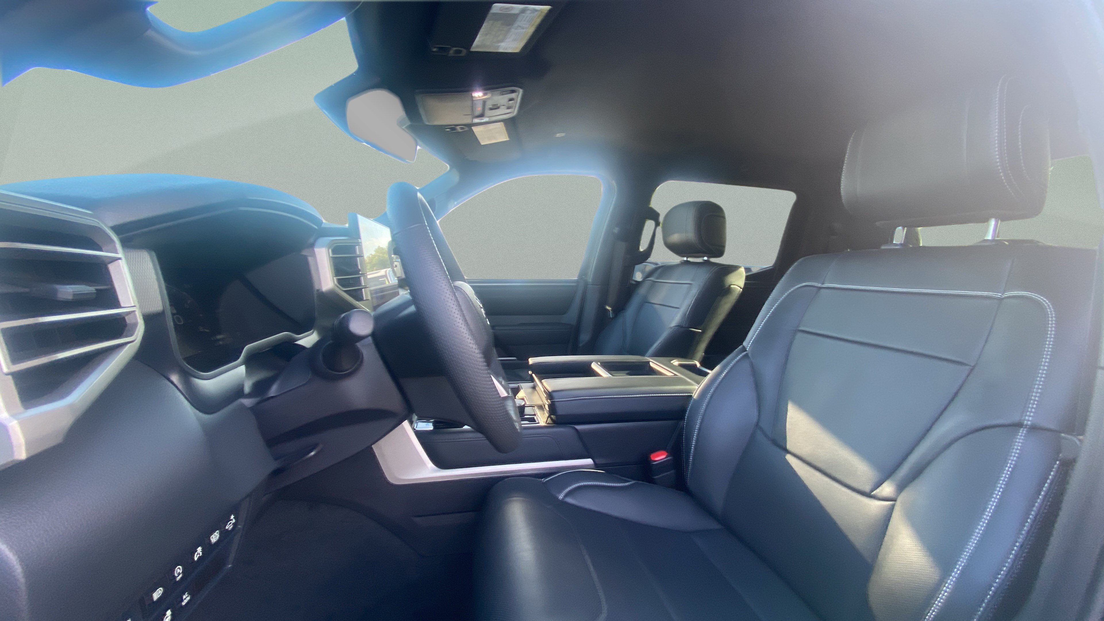 Used 2026 Toyota Tundra Limited AWD/4WD image 14