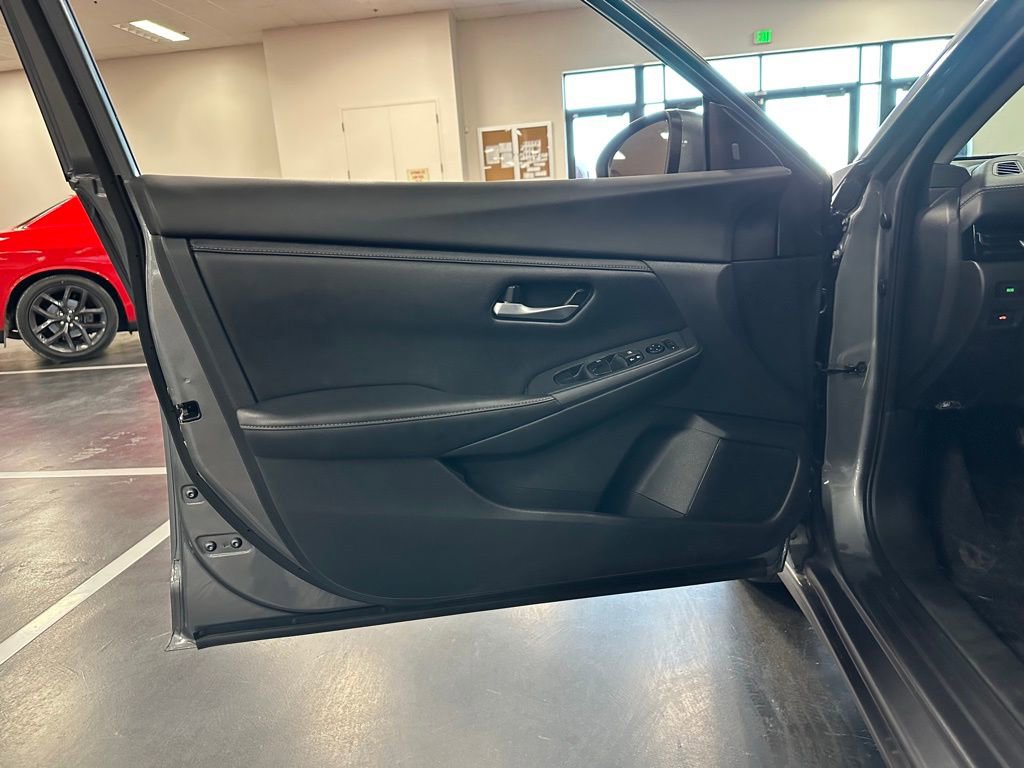 Used 2022 Nissan Sentra SV image 13