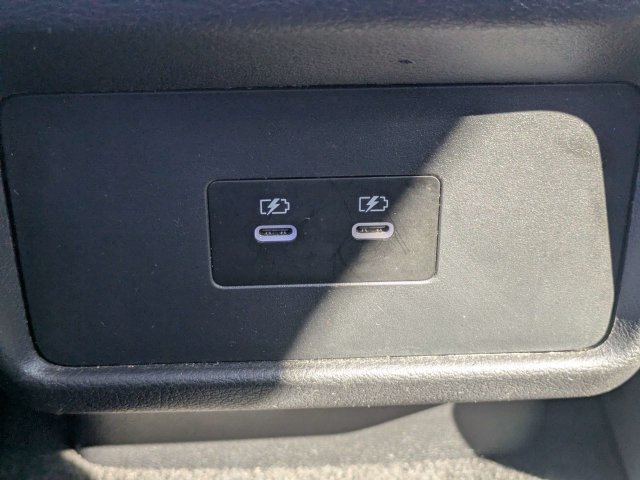 Used 2025 Nissan Rogue SV FWD image 15