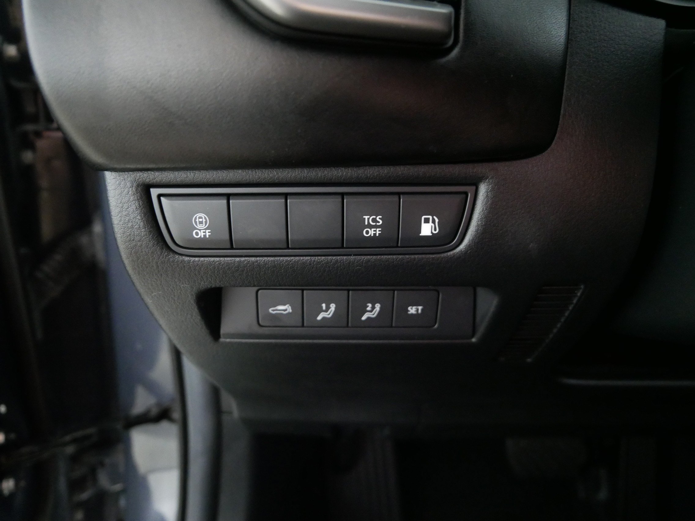 Used 2025 MAZDA CX-50 AWD 2.5 Hybrid w/ Premium Pkg image 26