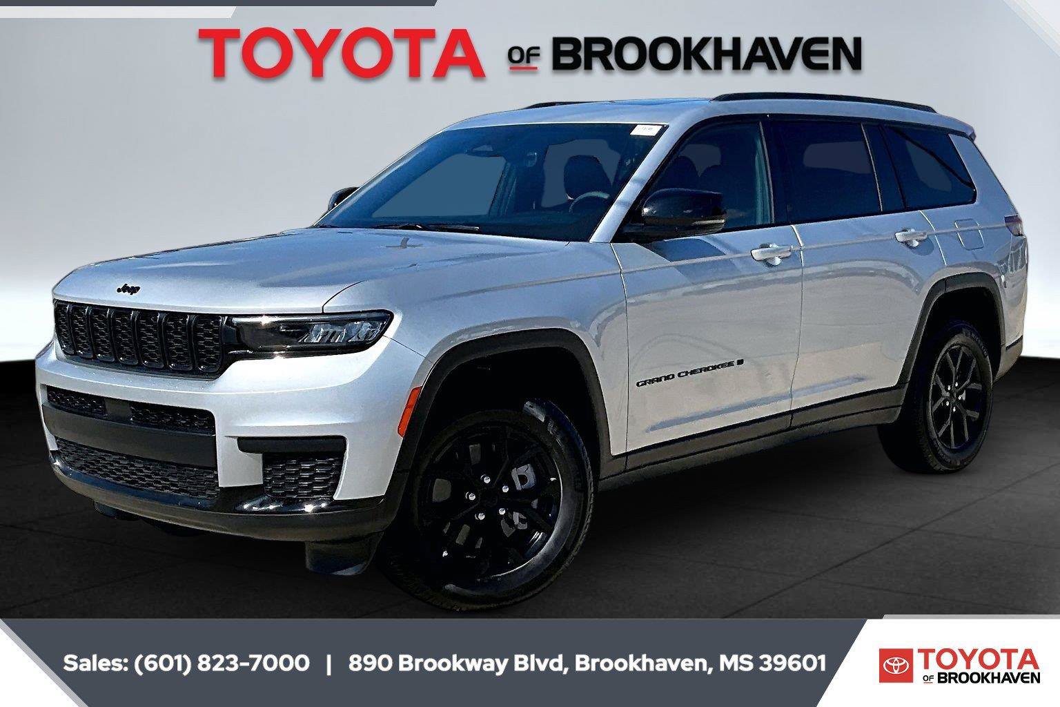 Used 2025 Jeep Grand Cherokee L Altitude RWD image 10