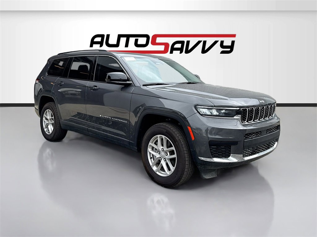 Used 2024 Jeep Grand Cherokee L Laredo image 1