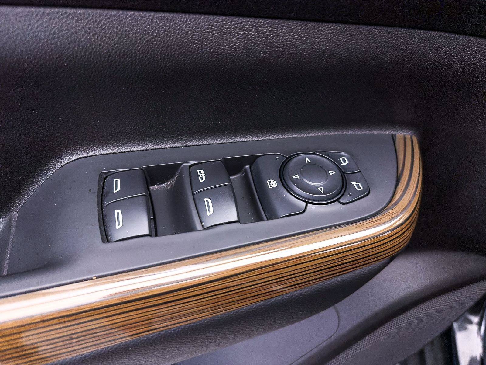Used 2021 GMC Acadia SLE w/ Elevation Edition FWD image 12