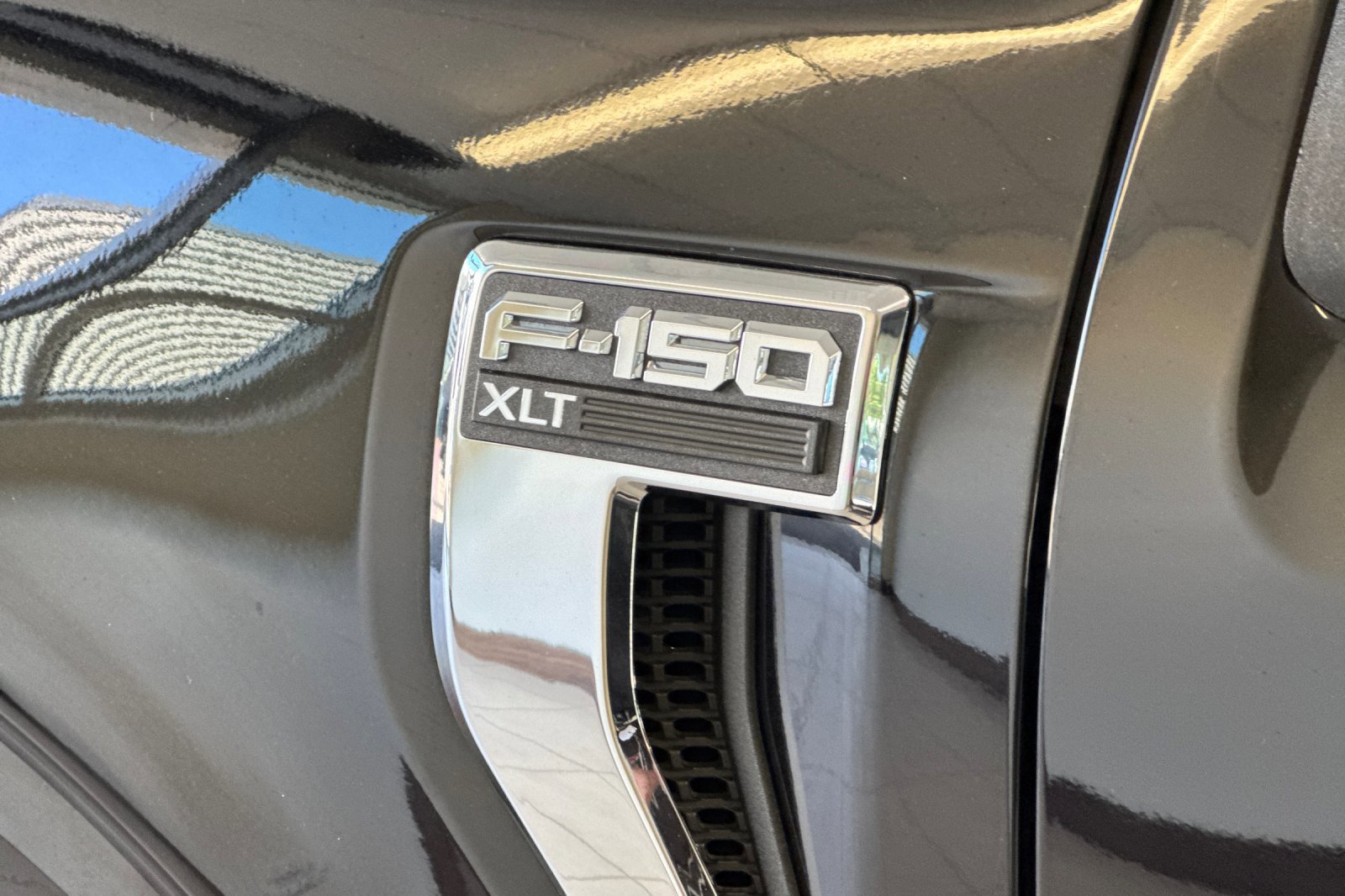 Used 2025 Ford F150 XLT w/ Equipment Group 301A Standard AWD/4WD image 25