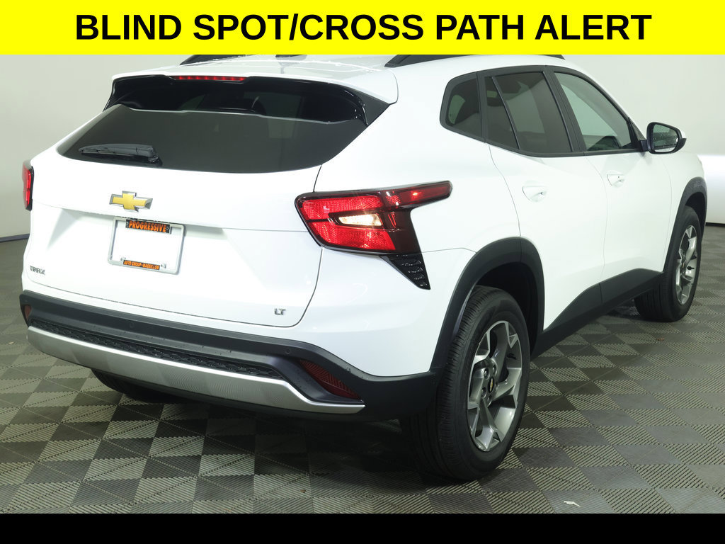 Certified 2025 Chevrolet Trax LT w/ Driver Confidence Package FWD image 8