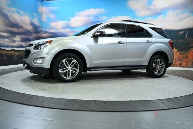 Used 2017 Chevrolet Equinox Premier w/ Enhanced Convenience Package image 3