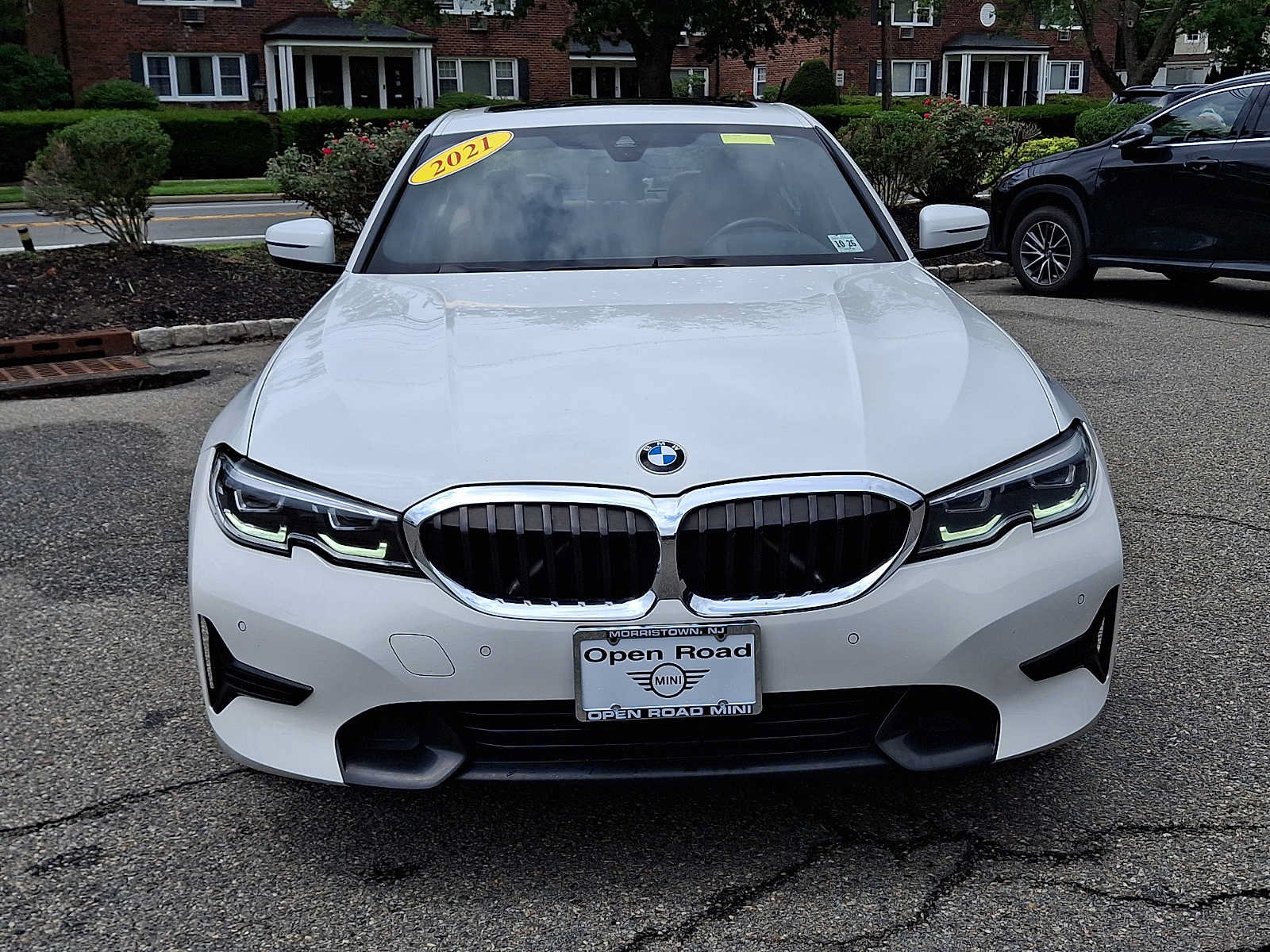 Used 2021 BMW 330i xDrive Sedan w/ Premium Package AWD/4WD image 2