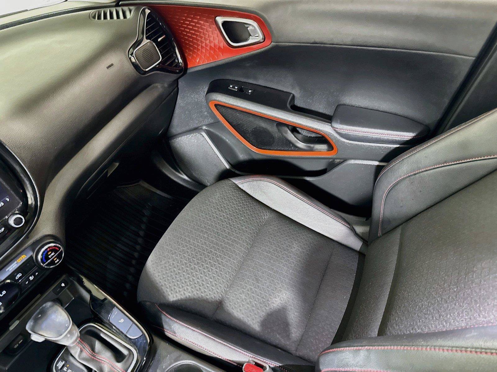 Used 2023 Kia Soul GT-Line w/ GT-Line Technology Package FWD image 23