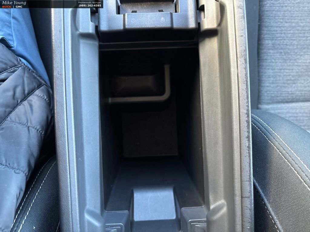 Used 2022 Nissan Rogue S image 29