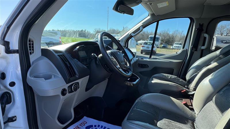 Used 2016 Ford Transit 150 XLT RWD image 30