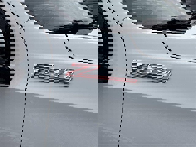 Used 2022 Chevrolet Suburban Z71 w/ Luxury Package image 10