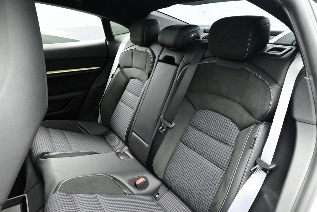 Certified 2025 Porsche Taycan 4S AWD/4WD image 13