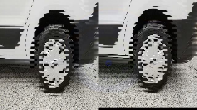 Used 2020 Ford Transit Connect XL image 9
