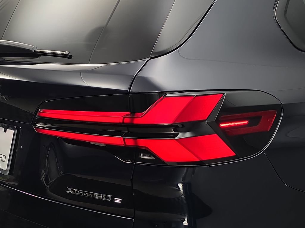 New 2026 BMW X5 xDrive50e w/ Executive Package image 33