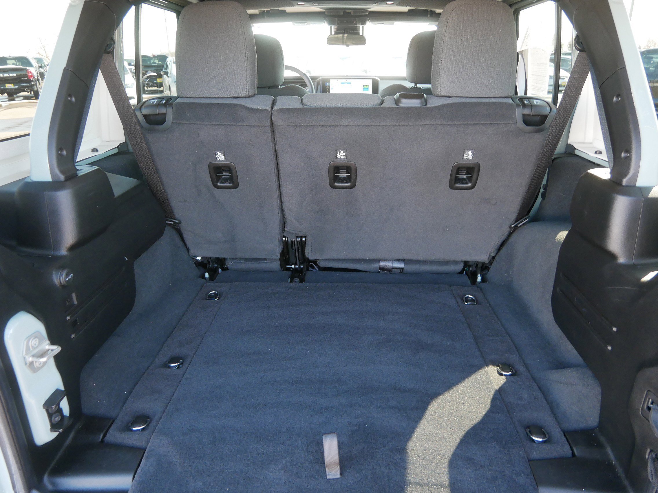 Used 2024 Jeep Wrangler Willys image 18