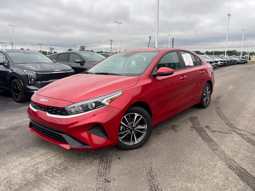 Certified 2023 Kia Forte LXS w/ LXS Technology Package FWD image 8