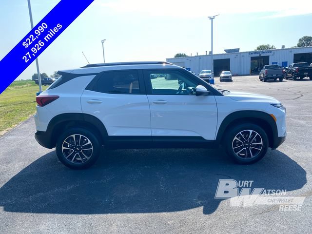 Used 2024 Chevrolet TrailBlazer LT w/ LT Cold Weather Package AWD/4WD image 9