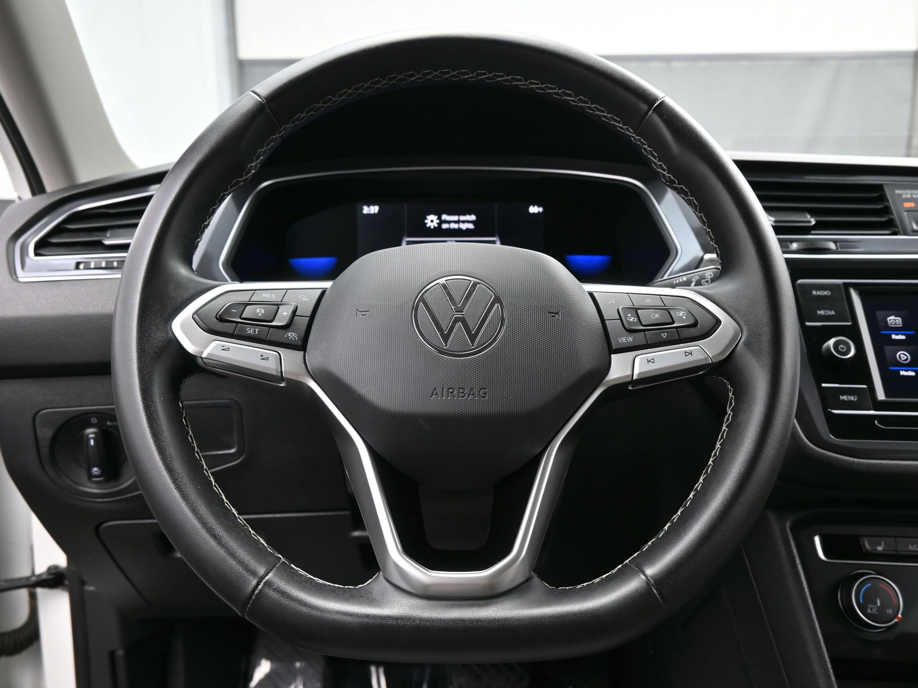 Used 2023 Volkswagen Tiguan S FWD image 23