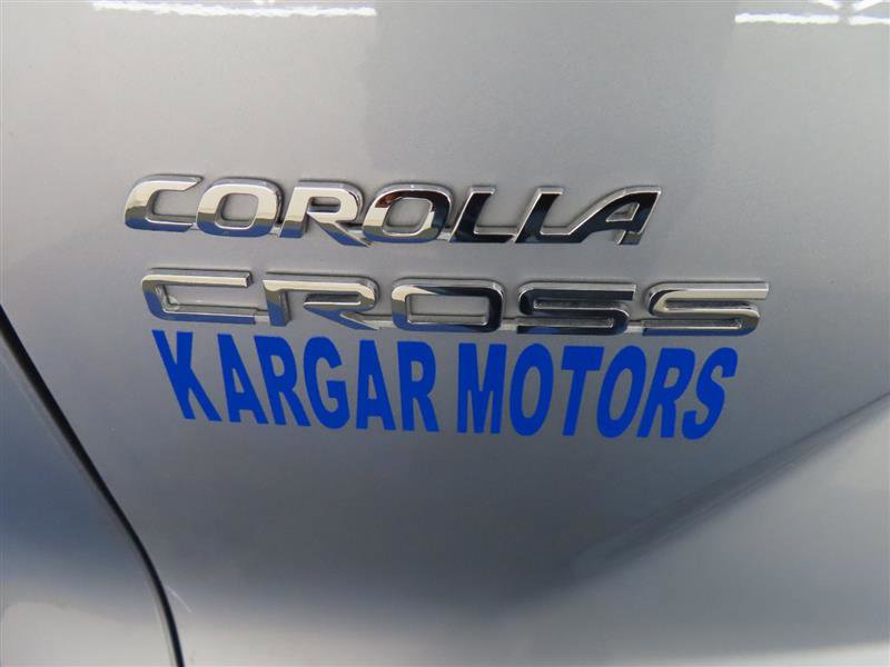 Used 2024 Toyota Corolla Cross LE FWD image 9