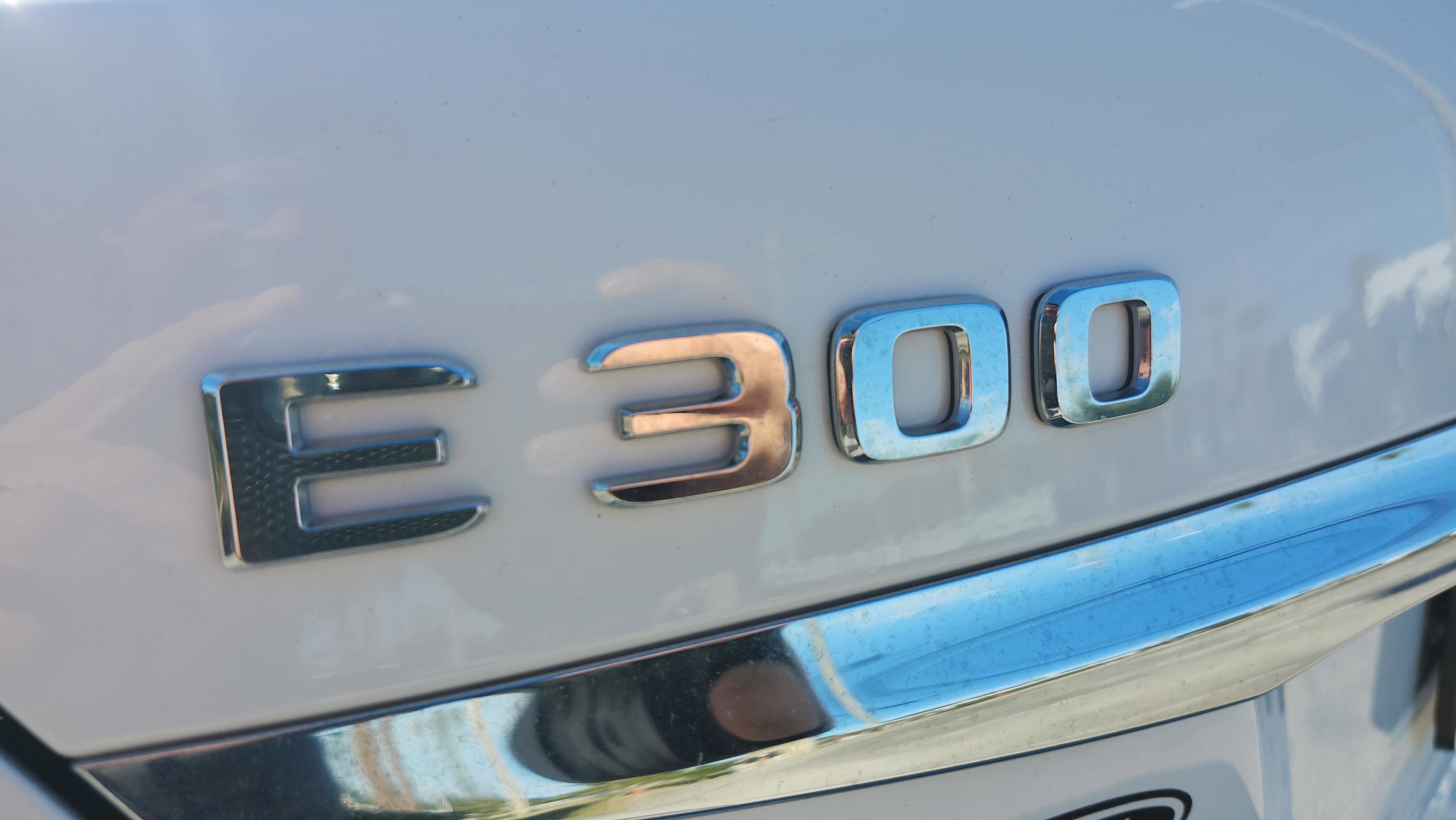 Used 2018 Mercedes-Benz E 300 image 16