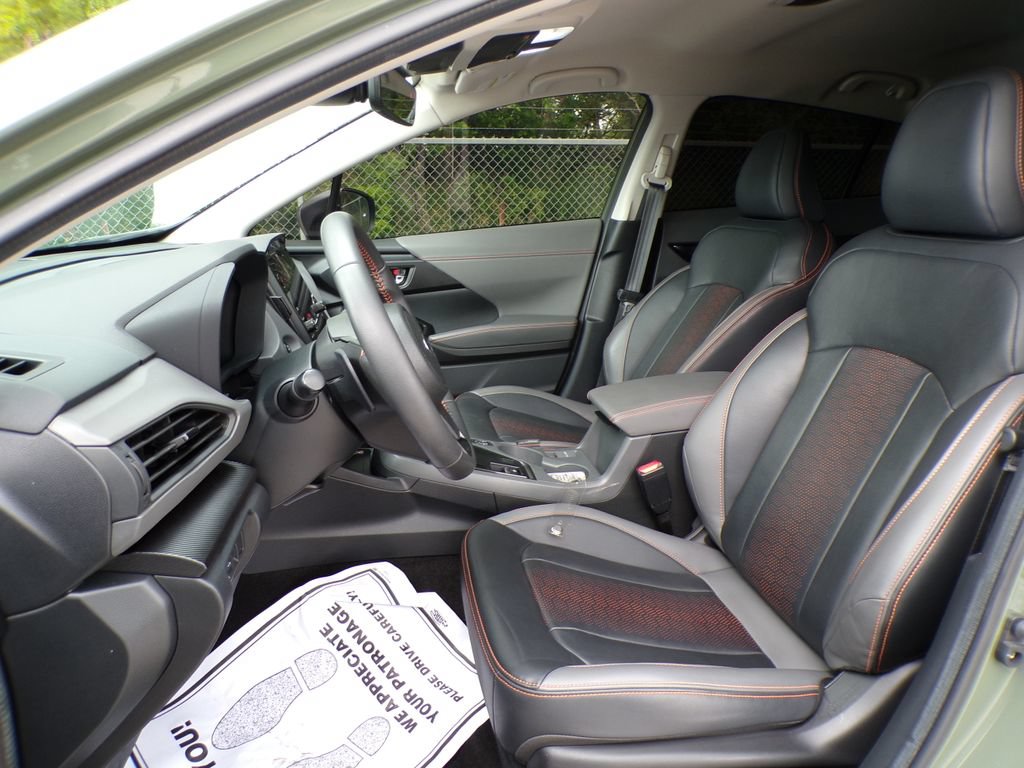 Used 2024 Subaru Crosstrek 2.5i Limited w/ Crosstrek Mirror Package AWD/4WD image 13