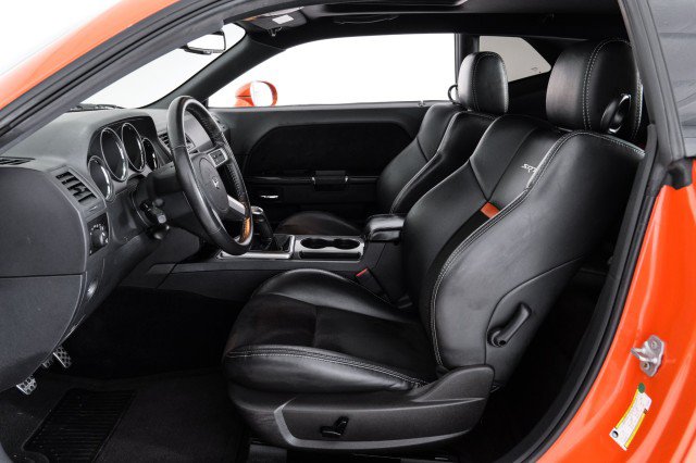 Used 2009 Dodge Challenger SRT8 w/ SRT Option Group II RWD image 27