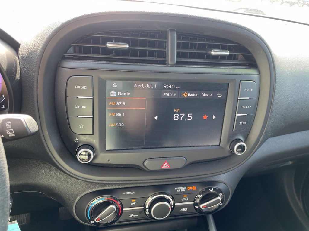 Used 2025 Kia Soul LX FWD image 19