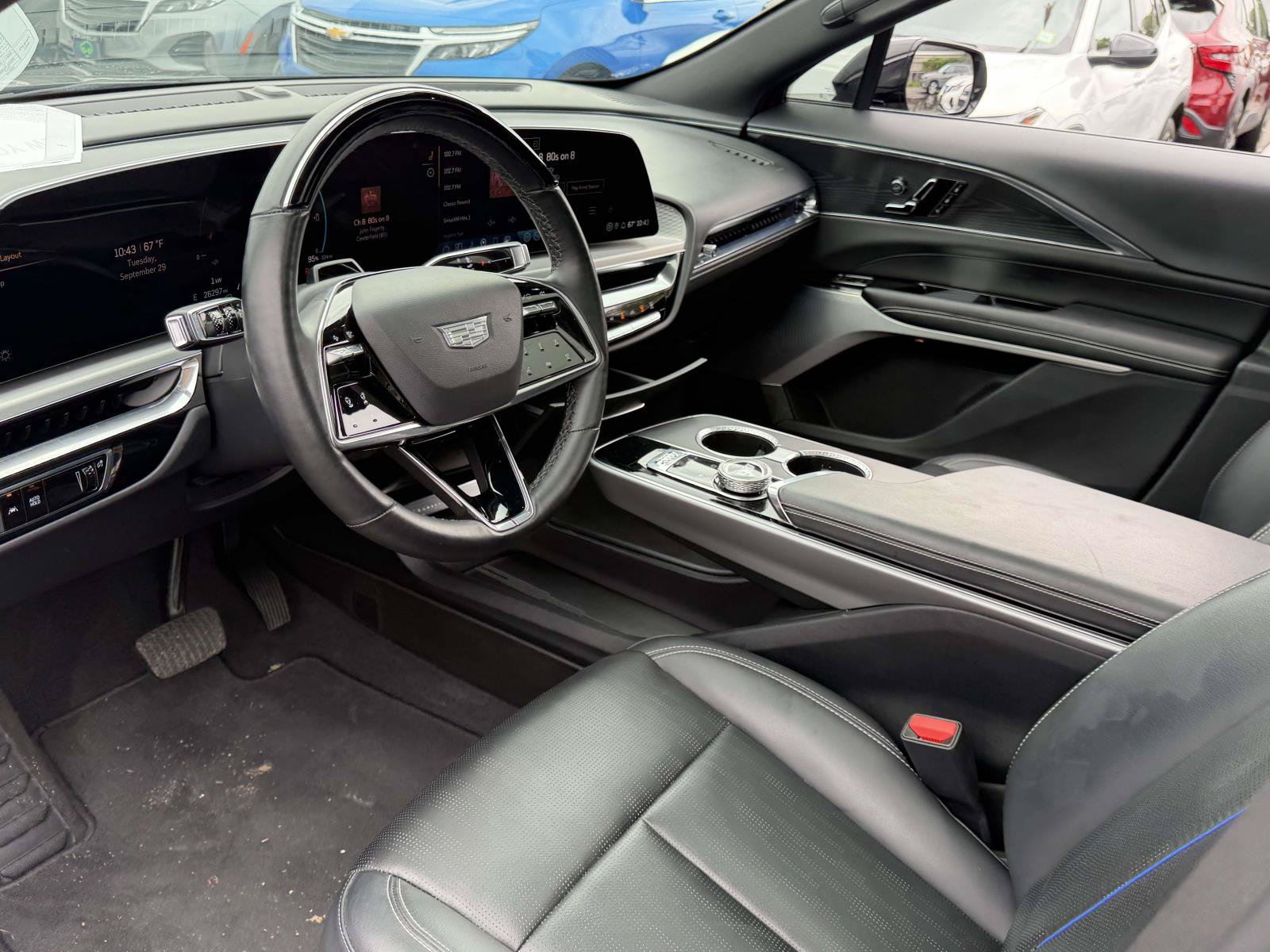 Used 2024 Cadillac Lyriq Luxury RWD image 12