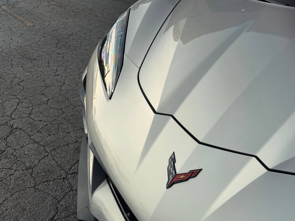 Used 2024 Chevrolet Corvette Z06 RWD image 3