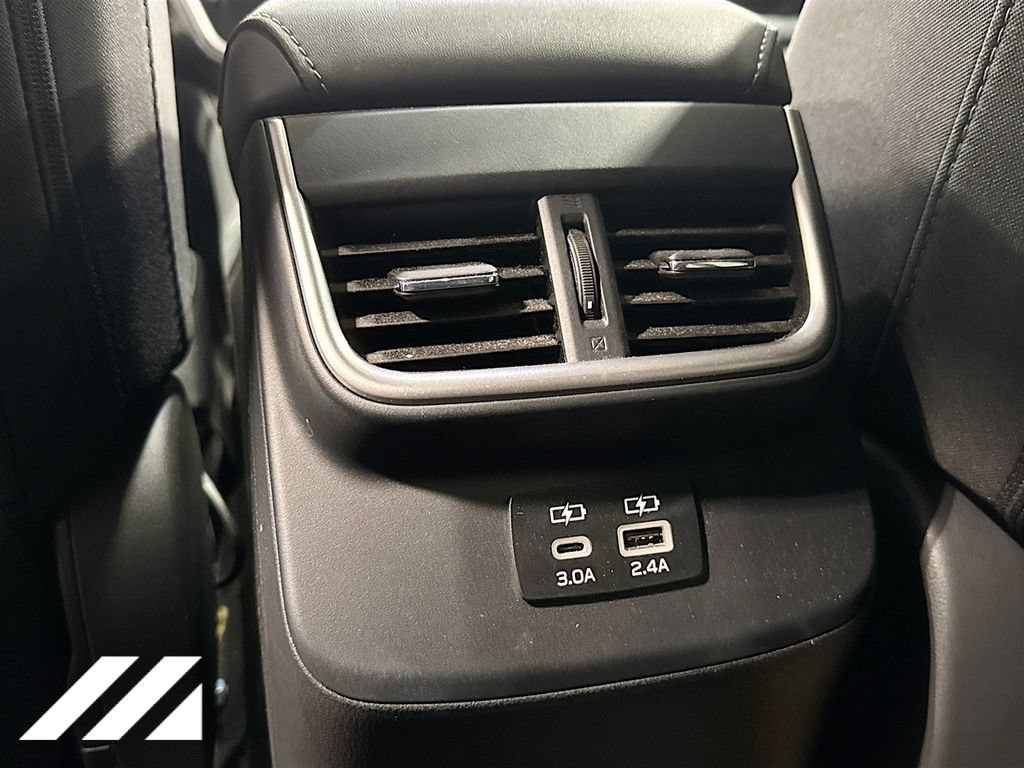 Used 2024 Subaru Outback Premium AWD/4WD image 27