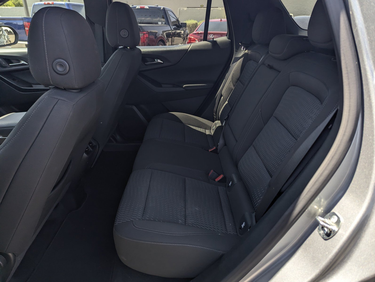 Used 2025 Chevrolet Equinox LT FWD image 8