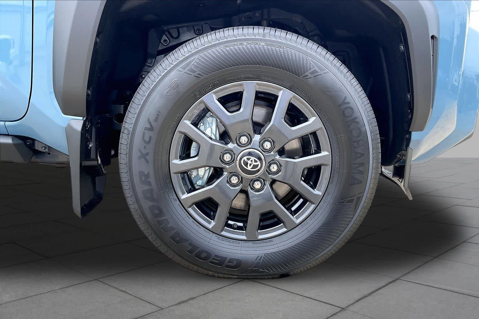 New 2026 Toyota 4Runner SR5 AWD/4WD image 12