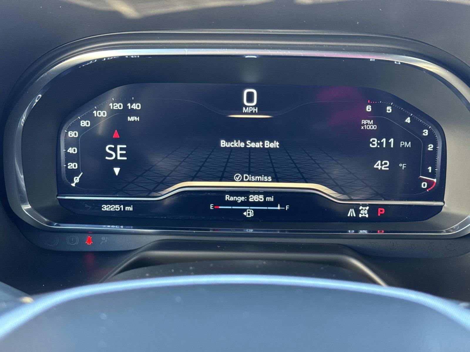 Used 2024 GMC Yukon SLT w/ SLT Luxury Package image 10