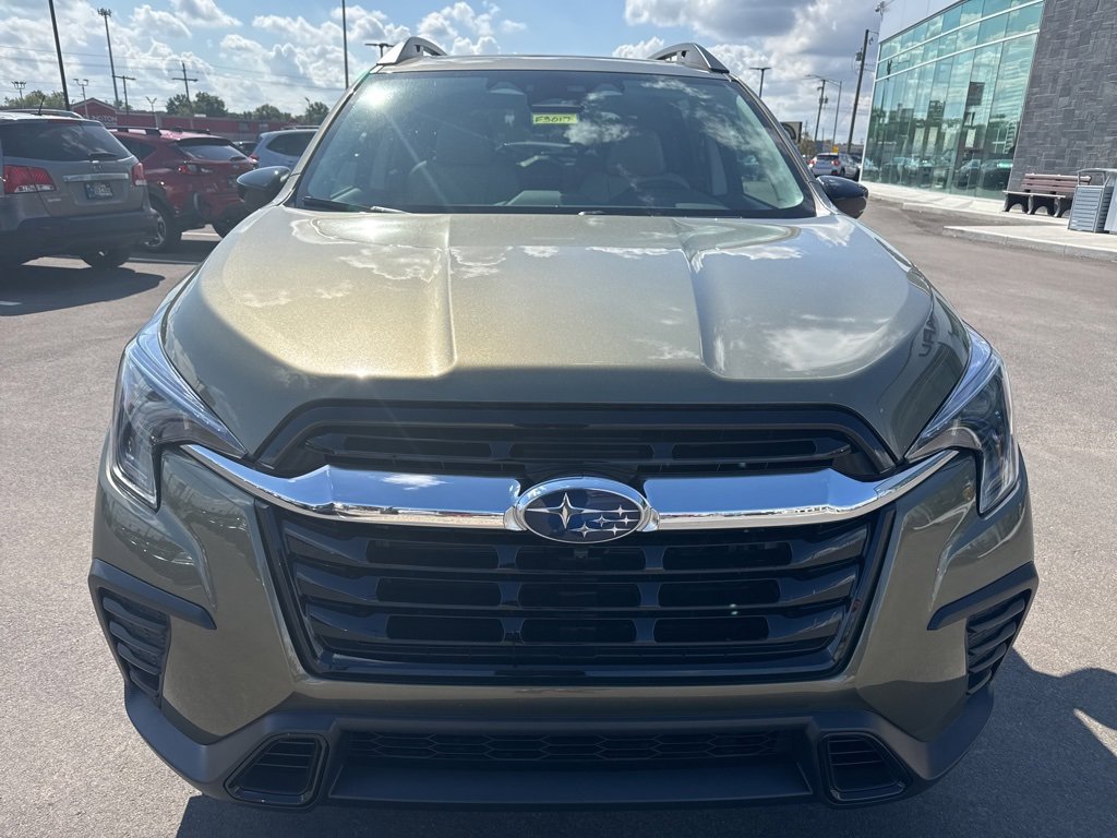 New 2025 Subaru Ascent Limited image 2